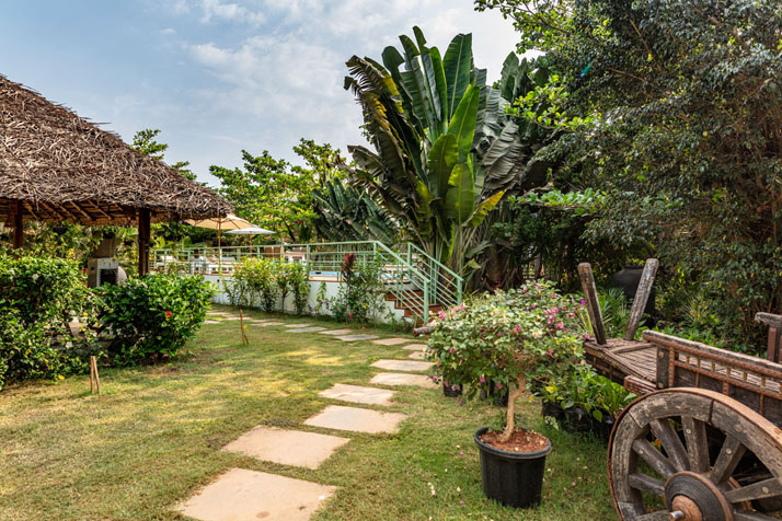 Gardens and pool at Akasa Goa